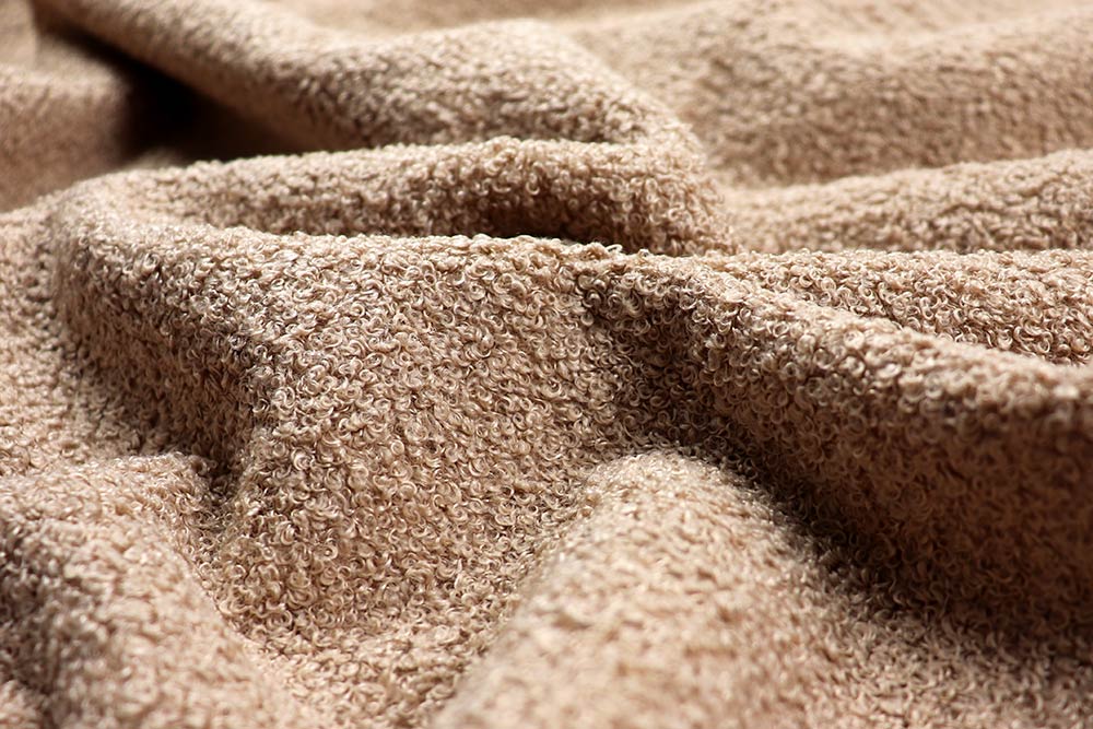 Super flauschiger Bouclé aus recycelten Polyesterfasern - super robust - hält bis zu 100.000 Scheuertouren stand! Ms5153 Moebelstoff Flauschig S4y Bouclé-Stoffe Flausch-Möbelstoff - Recycling