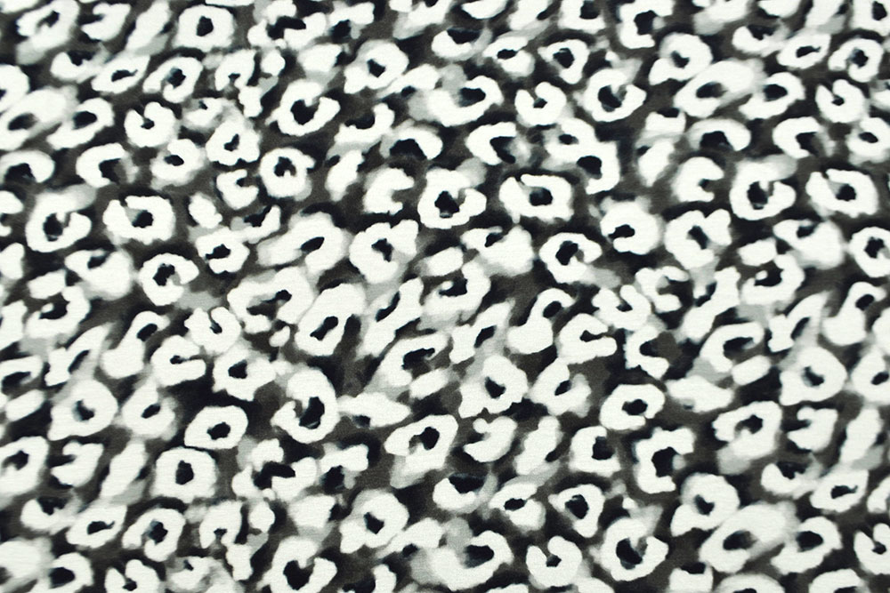 Ein außergewöhnlicher Print, luftig, geschmeidig - Viskosejersey in Top-Qualität Sp148054 Viskosejersey Leo S4 Sonderposten Bekleidungsstoffe Viskosejersey - Leo Dream