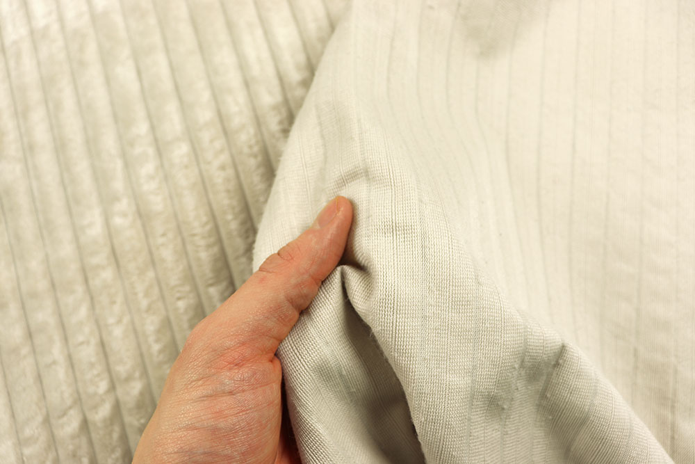 Super soft, modisch-strukturiert und optisch einfach eine Wucht! Sp155063 (2) Fell-Stoffe Fellimitat strukturiert - Cream Stripes
