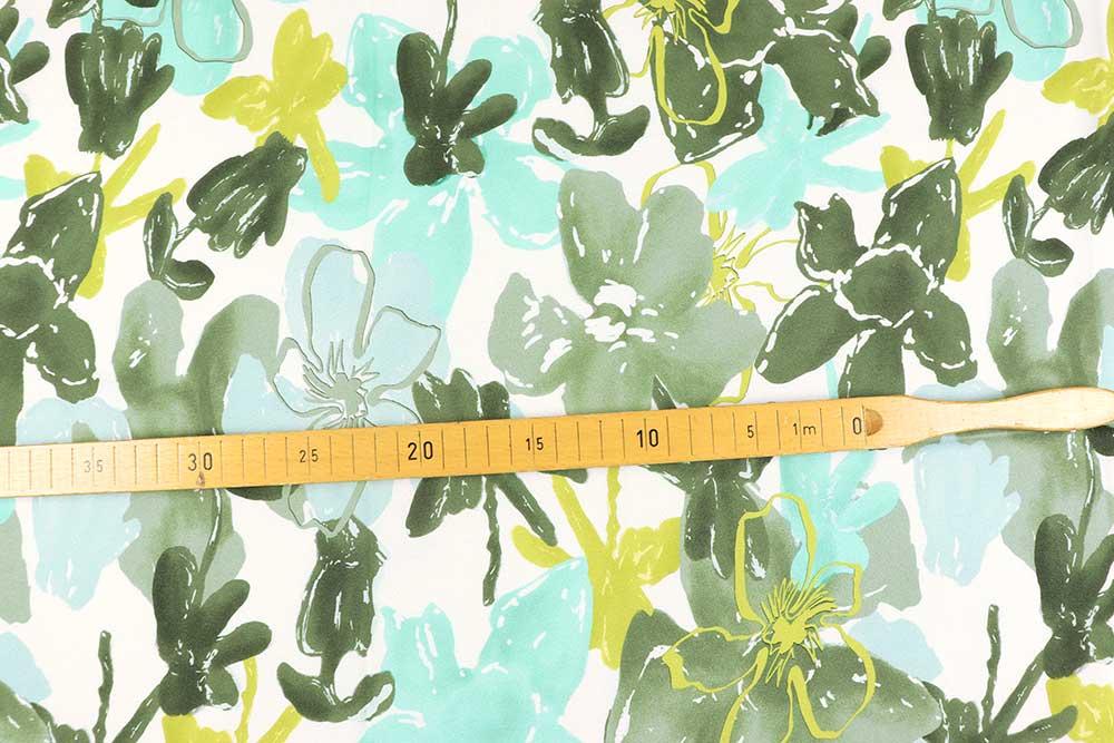 Luftig-lockere Ware aus Viskose - ein Traum von einem Stoff mit schönem Design! Sp155166 bedr. Bekl. Stoffe Viskosestoff leicht und transparent - Sunny Flowers