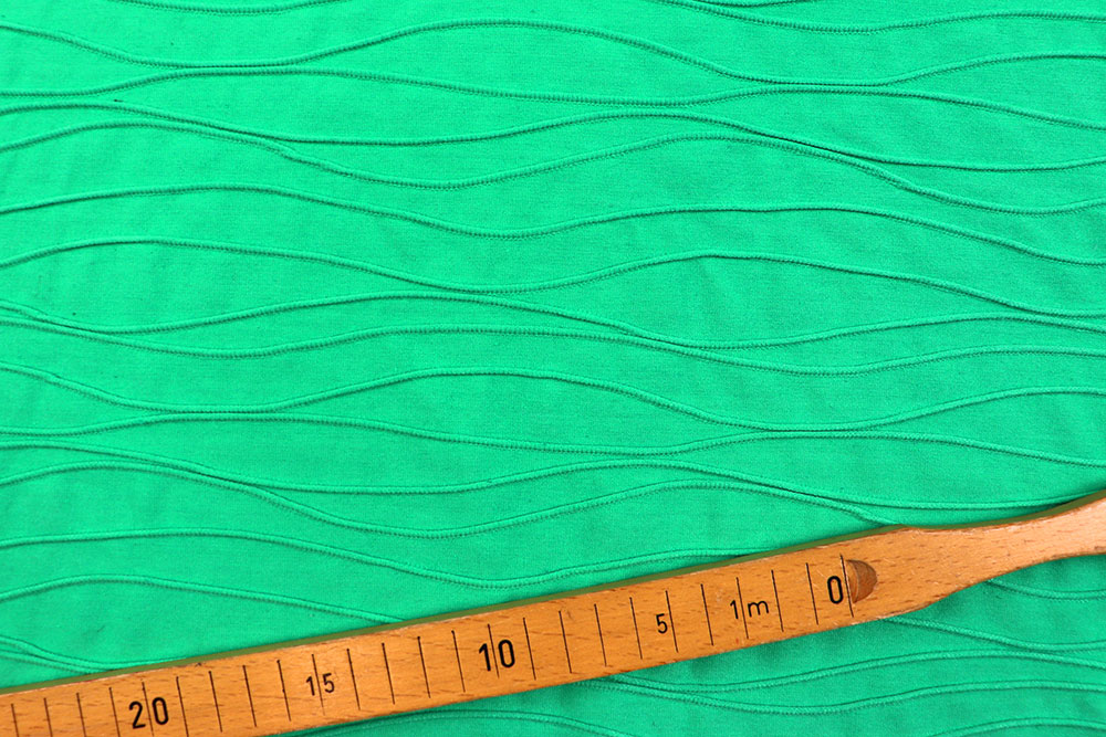 Jersey mit eingearbeitetem Muster - ein Materialmix mit Wow-Effekt! Sp155211 Sonderposten NEU Strukturjersey - Green Waves