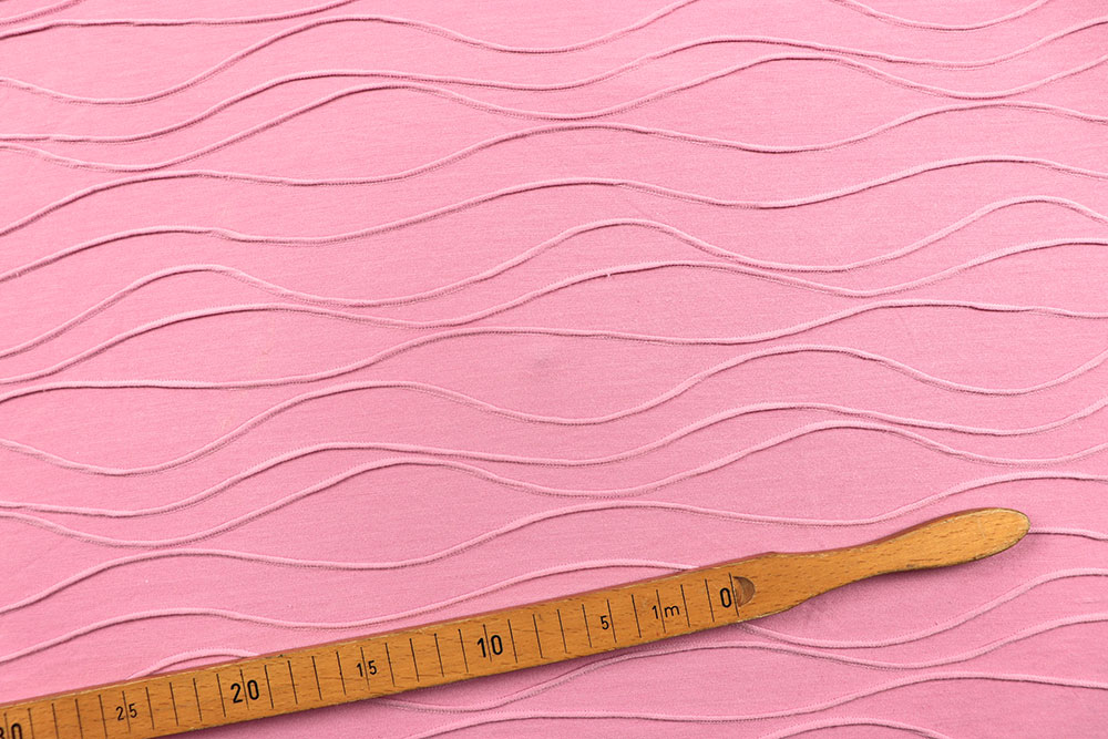 Jersey mit eingearbeitetem Muster - ein Materialmix mit Wow-Effekt! Sp155213 Sonderposten NEU Strukturjersey - Rose Waves