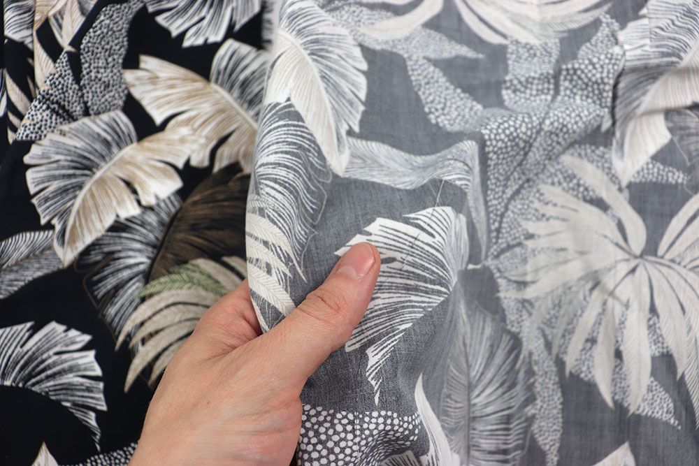 Tropisches Muster auf feiner, leichter Baumwolle Sp155244 Blusenstoffe Baumwollstoff - Tropical Night