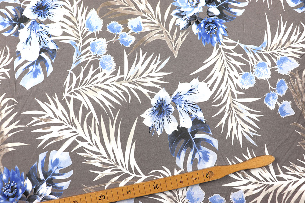 Exotisches Design auf herrlich weichem Jersey aus Viskose und Elasthan - bequem, modisch, zum Top-Preis! Sp155281 Frank Walder Viskosejersey - Blue Tropix