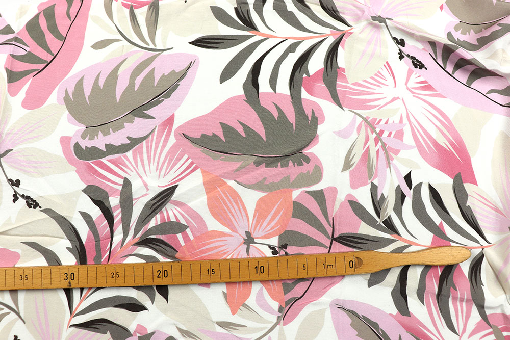 Modisches Design auf herrlich geschmeidiger Viskose - ein hautschmeichelnder Traum für Stilbewusste! Sp155303 Frank Walder Viskosestoff - Miami Flowery