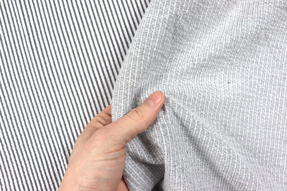 Stretchiger Bekleidungsstoff mit feinen Streifen im modischen Musselin-Stil Sp155397 S4 Sonderposten NEU Musselin Fancy - Stripe Stretch