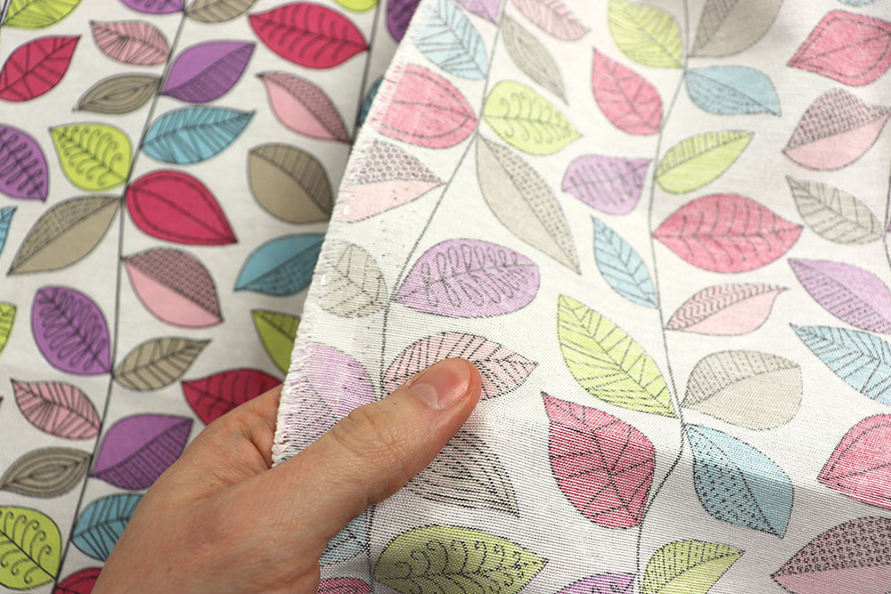 Herrlich buntes Muster auf reiner Naturfaser - ideal für Kissen, leichte Polster, Tischdecken und vieles mehr! Sp161013 Dekostoff Bunte Blaetter S4 % Sale Lagerräumung Baumwoll-Dekostoff - Blatt an Blatt