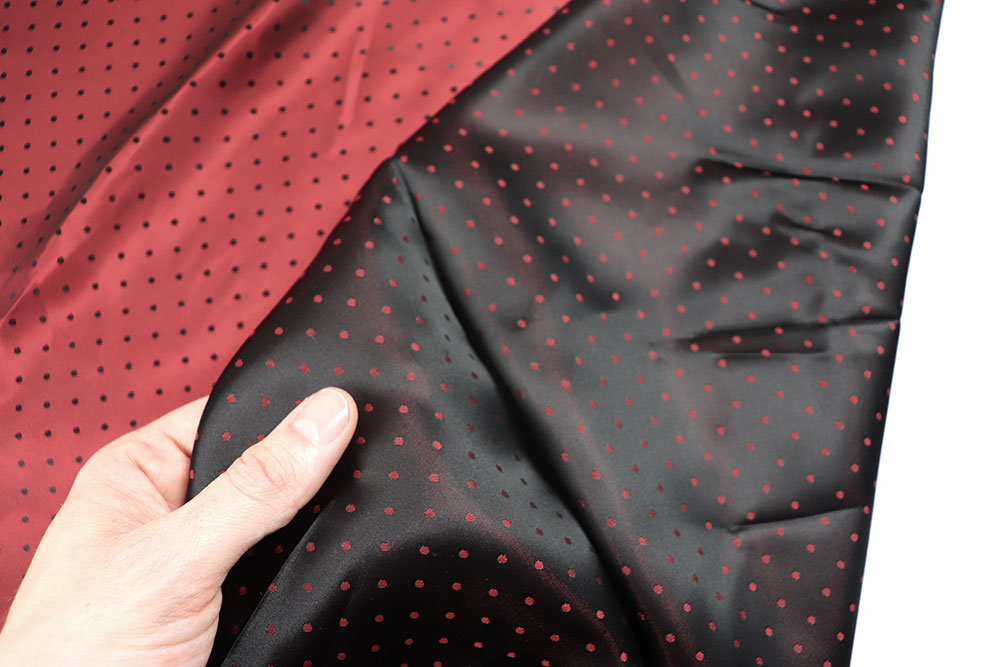 Premium-Taft mit durchgewebten Pünktchen - edel, geschmeidig, super schick! Sp167013 Taft Punkte Taft Jacquard-Taft - Punkte - Bordeaux/Schwarz