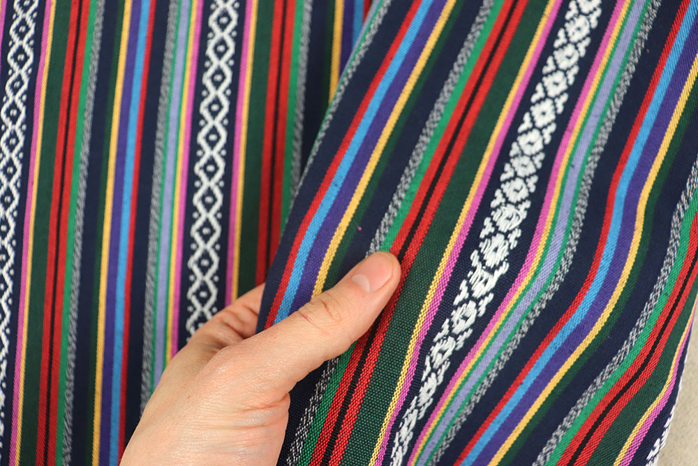 Knallbunte, durchgewebte Ware im mexikanischen Stil - Ponchos, Kostüme, Taschen etc. werden damit zu bunten Hinguckern! Sp168041 Jacquard Streifen Bunt S4 Mai Jacquard Streifen - Juarez