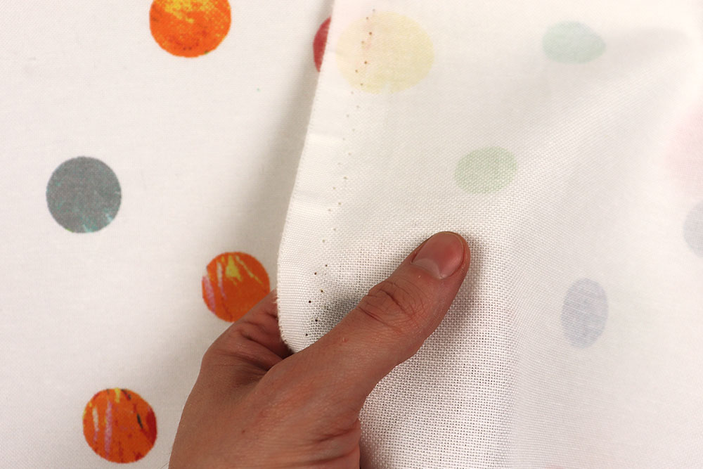 Knallbunte Punkte im Aquarellstil auf pflegeleichtem Mischgewebe - für fröhliche Deko-Ideen! Sp174035 Dekostoff Punkte S4 Digital-Drucke Dekostoff Digitaldruck - Bunte Punkte