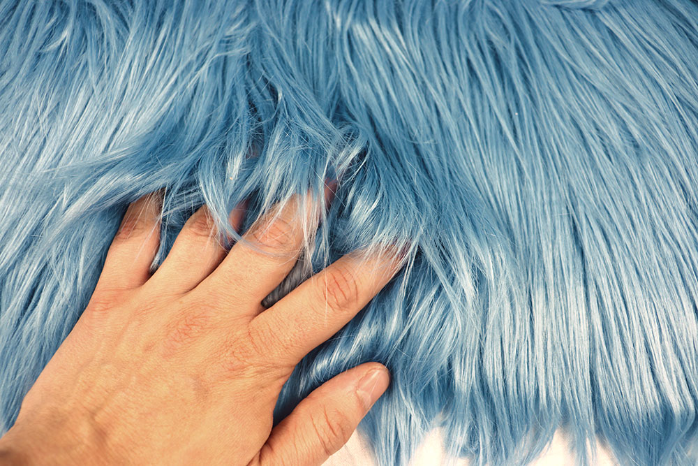 Edles Pelzimitat mit hohem Modacryl-Anteil und bis zu 10 cm langen Haaren! Sp176003 Pelzimitat Hellblau 1 Zottel Fell Pelzimitat - Ice Princess