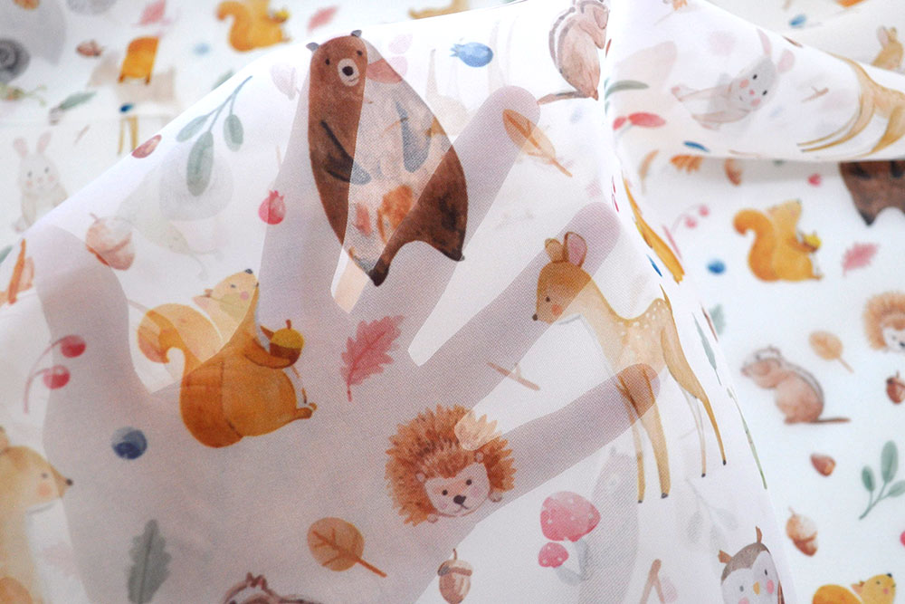 Transparente Meterware für Gardinen mit wunderschönem Tiermotiv im Aquarellstil 107190 Voile Waldtiere Kinderstoffe Voile - Aquarell-Tiere