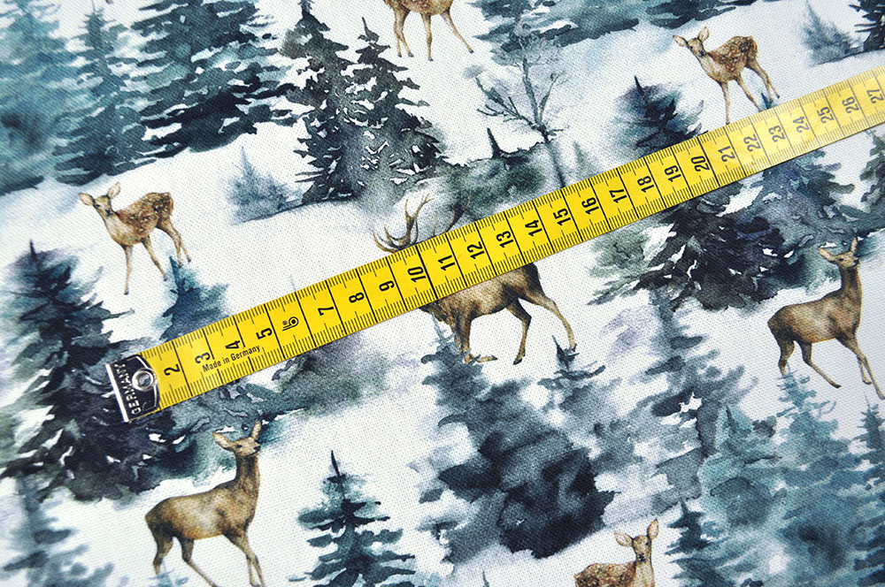Robuster Canvas mit stimmungsvoll-winterlichem Motiv Baumwoll Dekostoff Digital Weihnachten Hirsche Wald Blau S4 Weihnachten Tiere Baumwoll-Dekostoff Digital - Hirsch im Wald - Winterblau