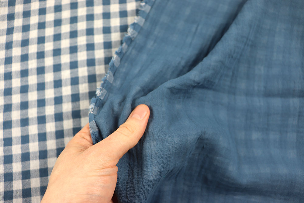 Edler Baumwollstoff im nachtblauen Karo-Design – weich, klassisch, beidseitig verwendbar! Bk7693 Vichy Karo Musselin 2 Musselin Stoffe Musselin Vichy-Karo - Double Face - Nachtblau