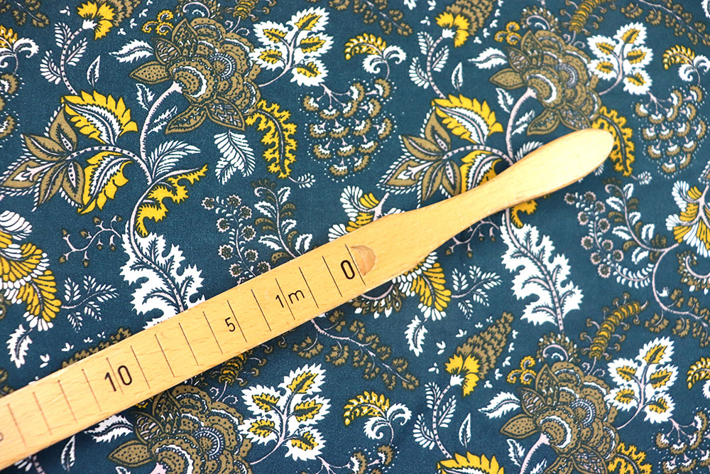 Geschmeidige Viskose mit modischem Design - ein Hingucker für luftige Bekleidung! Bk7759 Viskosestoff Tropisch Blau 2 Blusenstoffe Viskosestoff - Tropic Petrol