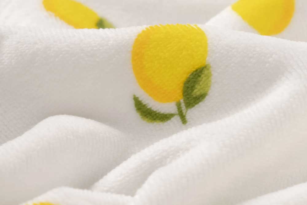 Frische Zitronen auf weichem Frottee – perfekt für sommerliche Handtücher, Strandtücher und Accessoires! Bk7834 Frottee Sonnigezitronen Frotteestoffe Frottee - Sonnige Zitronen