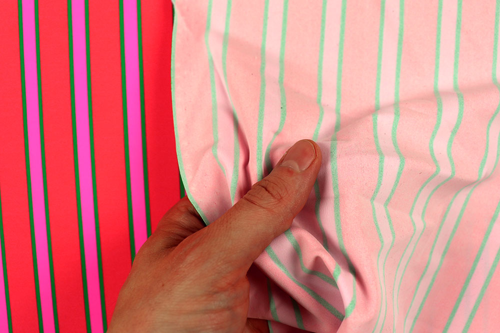 Funky Lycra-Stoff mit trendigem Streifenmotiv - 4-Wege-Stretch, ideal für Bikinis und mehr! Bk7976 Badeanzugstoff Streifen S4 Badeanzugstoffe / Lycra Badeanzugstoff - Cool Stripes