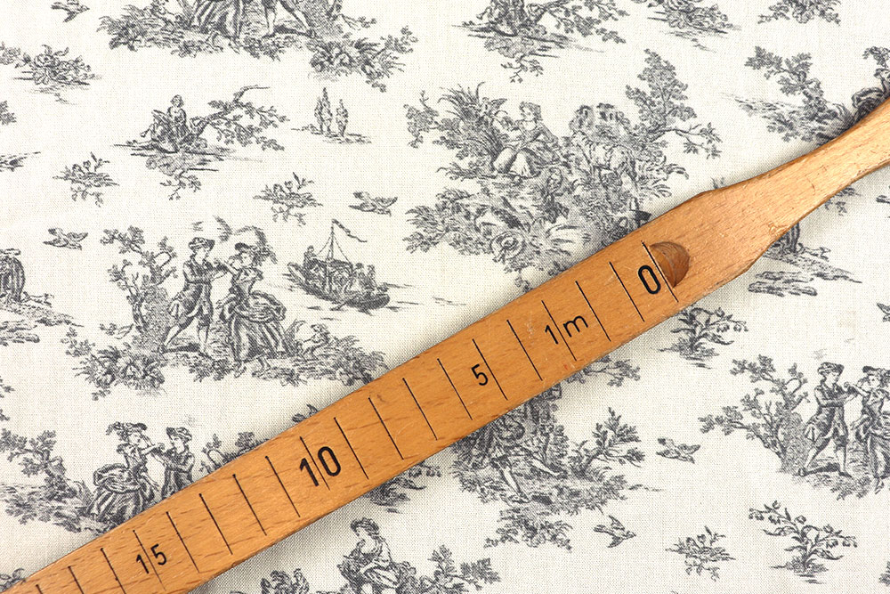Pure Nostalgie auf geschmeidiger Viskose - ein Traum für elegante Blusen, Kleider, Schals und mehr Bk7982 Viskosestoff Toile De Jouy 1 Dekostoffe Toile de jouy Viskosestoff - Toile de Jouy