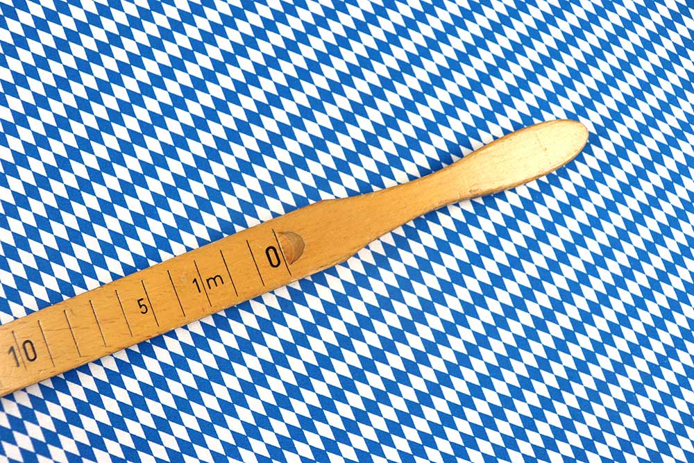 Reiner Baumwollstoff mit der klassischen Weiß-Blau-Raute Co6121 Baumwollstoff Bayern Raute S4y Fußball-Stoffe Baumwollstoff - Bayerische Raute - Weiß/Blau