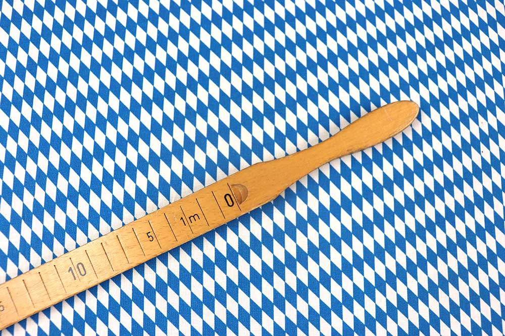 Reiner Baumwollstoff mit der klassischen Weiß-Blau-Raute Co6122 Baumwollstoff Bayern Raute S4y bedr. Bekl. Stoffe Baumwollstoff - Bayerische Raute groß - Weiß/Blau