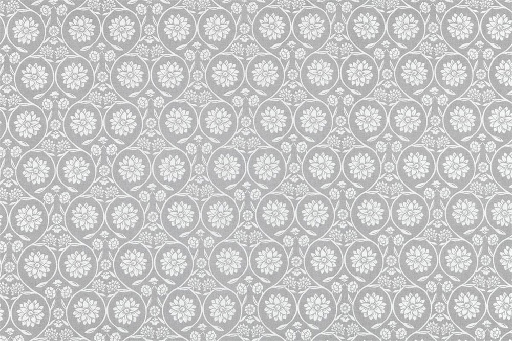 Elegantes Ornament in dezenter Farbkombination auf feinem Cretonne Co6822 Baumwollstoff Ornament Blusenstoffe Baumwollstoff - Delhi Grey