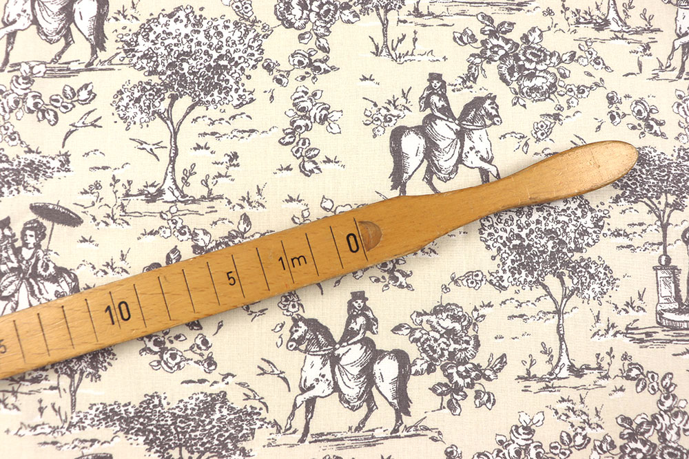 Dieser Baumwollstoff nimmt Sie mit auf eine Reise in die Vergangenheit - als alles noch viel einfacher war! Co6952 Baumwollstoff Toile De Jouy S4 Baumwolle sonstige Baumwollstoff - Toile de Jouy - Reiterhof