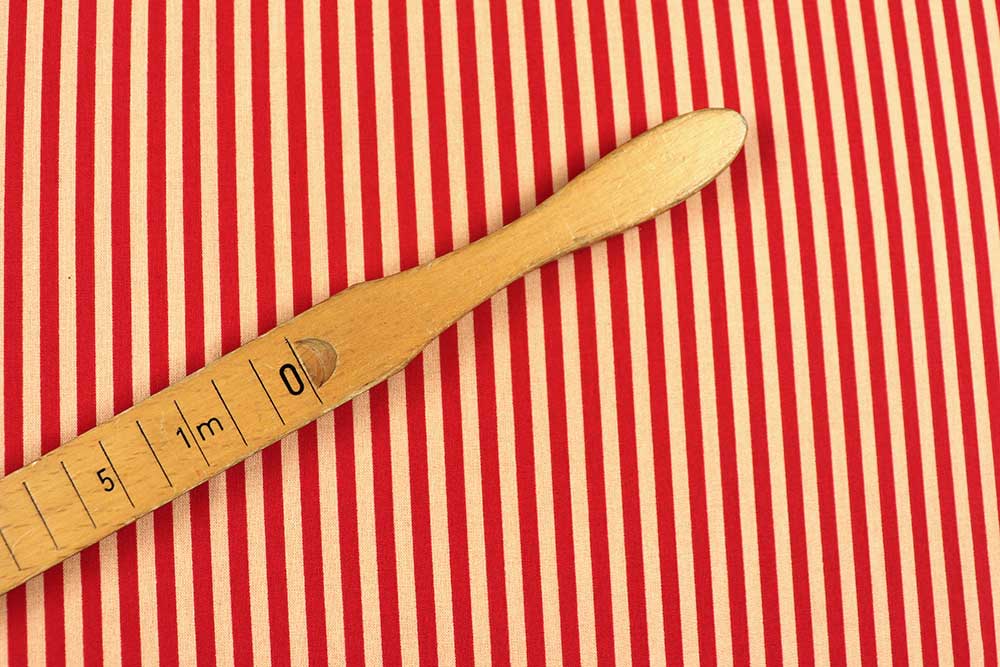 Gestreifte Ware aus reiner Baumwolle in klassisch-zeitlosen Farben! Co6968250 Baumwollstoff Streifen Creme Rot S4 Baumwolle Streifen Baumwollstoff - Streifen - Rot/Creme