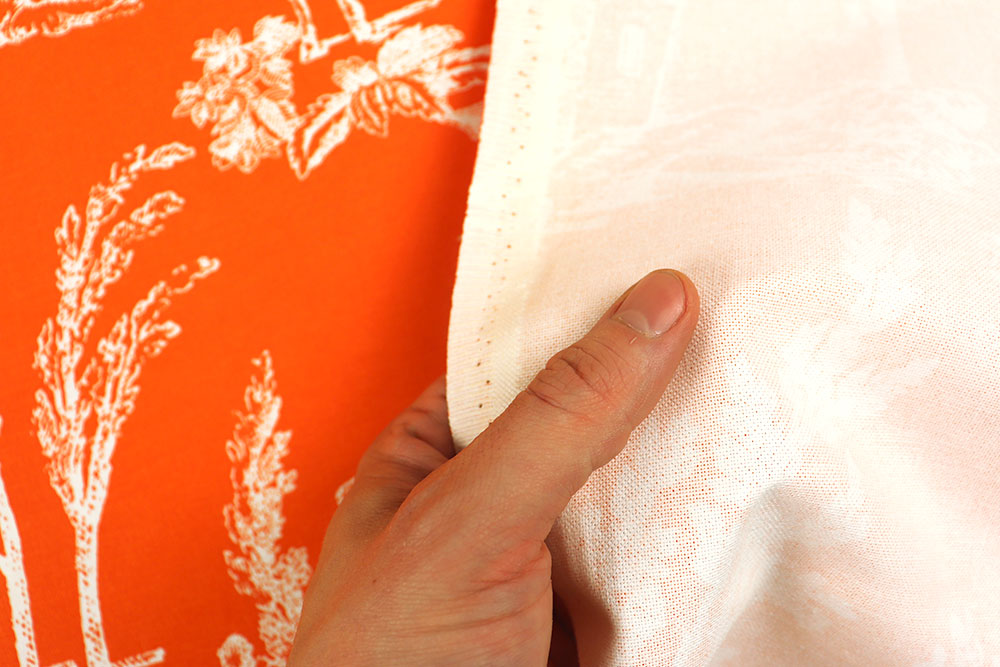 Pure Romantik mit starker Kontrastoptik - 100% Baumwolle für natürliche Kreationen! Co7019 Baumwollstoff Toile De Jouy Orange S4 Baumwolle sonstige Baumwoll-Dekostoff - Toile de Jouy Amor - Orange