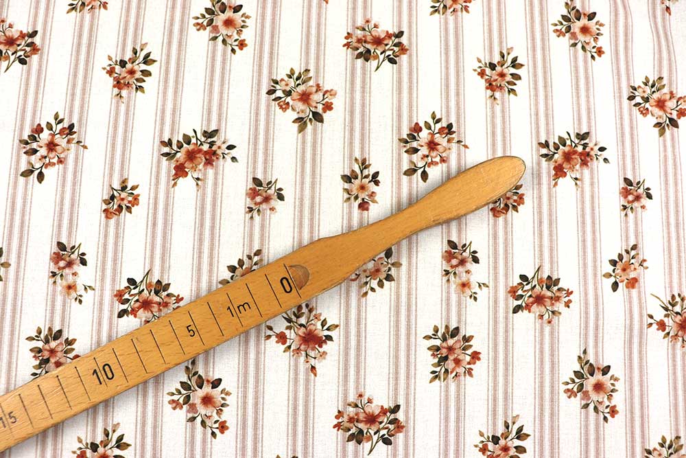 Für alle Vintage-Liebhaber: Eine romantische Kombination aus süßen Blumen und Streifen. Co7023 Baumwollstoff Streifen Blueten S4 Baumwolle Blumen Baumwollstoff Digital - Romantische Streifen
