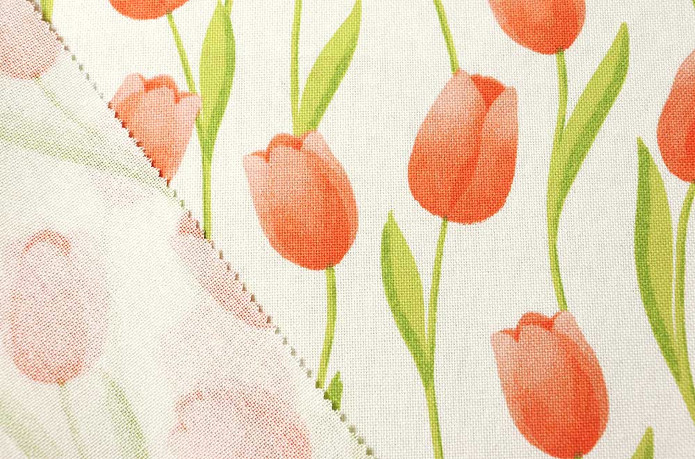 Eleganter Dekostoff mit roten Tulpen auf hellem Hintergrund Ds1951 Dekostoff Tulpen S4 Blumen u. Pflanzen Dekostoff - Tulpen-Traum