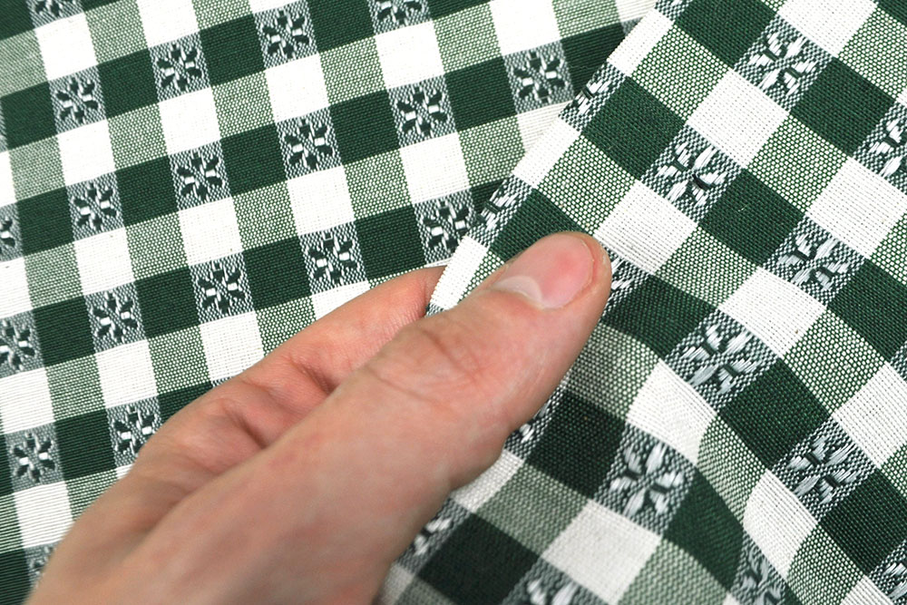 Klassischer Vichy-Karo-Stoff mit Blümchen in Überbreite in wunderschönen Farben Ds3290 Dekostoff Ueberbreit Vichy Karo Bluemchen Tanne S4 Bettwäsche-Stoffe Dekostoff - Vichy-Blumen - 280 cm breit - Grün