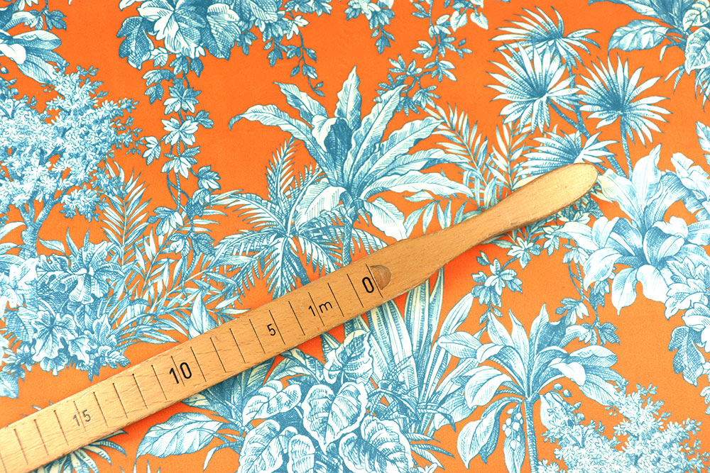 Knalliger Samt im Toile-de-Jouy-Stil für geschmeidige Kissen, Vorhänge und vieles mehr Ds4095 Samt Dekostoff Tropisch Toile De Jouy Orange S4 Toile de Jouy Samt-Dekostoff - Digitaldruck - Exotic Toile