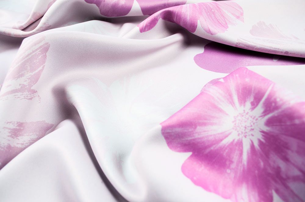 Lassen auch Sie sich von diesen Blüten verzaubern - hochwertiger Blackout-Stoff mit dekorativem Muster! Ds5629 Blackout Blueten Pink3 Verdunkelung Blackout-Stoff - Blütenzauber - Pink