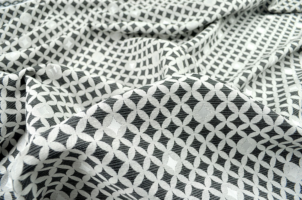 Bei geeignetem Lichteinfall schön glänzender Jacquard mit Rautenmuster in schlichten Grautönen Ds5933 Jacquard Dekostoff Rauten Grau Taschenstoffe Jacquard-Dekostoff - Astral - Anthrazit/Silber