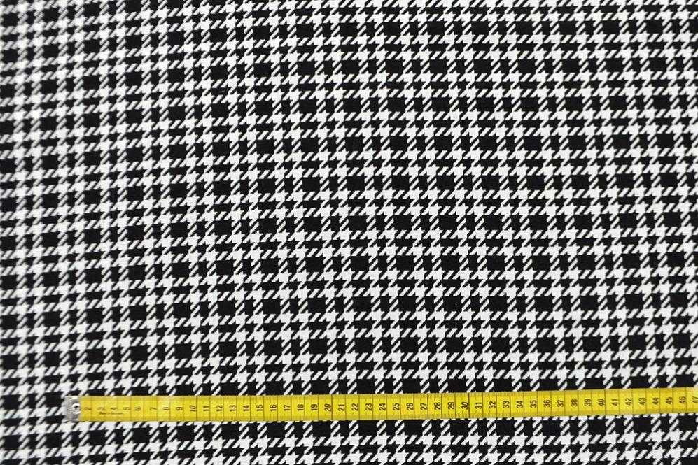 Klassisches Design, klassische Farbkombi, edle Webart - dieser Dekostoff ist Premiumware für verschiedenste Einsatzzwecke! Ds6134 Jacquard Hahnentritt S4 Dekostoffe Karos Jacquard-Dekostoff - Pepita Noir