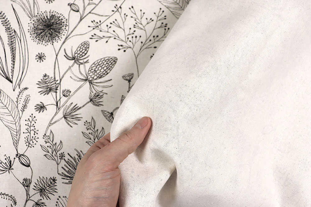 Robuster Dekostoff mit sehr hohem Baumwollanteil und einem dezenten Pflanzenmotiv, das sich toll kombinieren lässt! Ds6259 Dekostoff Toile Wiese S4 Dekostoffe Pflanzen Dekostoff Premium - Flower Toile