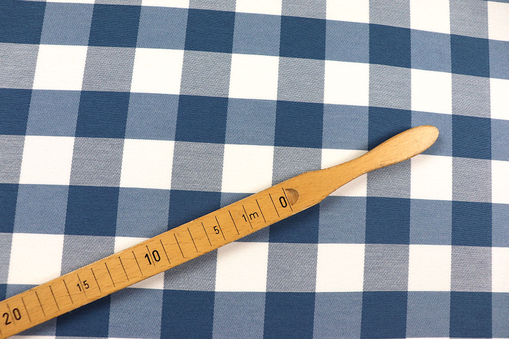 Eleganter Jacquard-Stoff im Landhausstil mit klassischem Karo-Muster für ein gemütliches, rustikales Ambiente. Ds6284 Jacquard Dekostoff Karo Blau Dekostoffe Jacquard Dekostoff Jacquard beidseitig - Karo - Blau