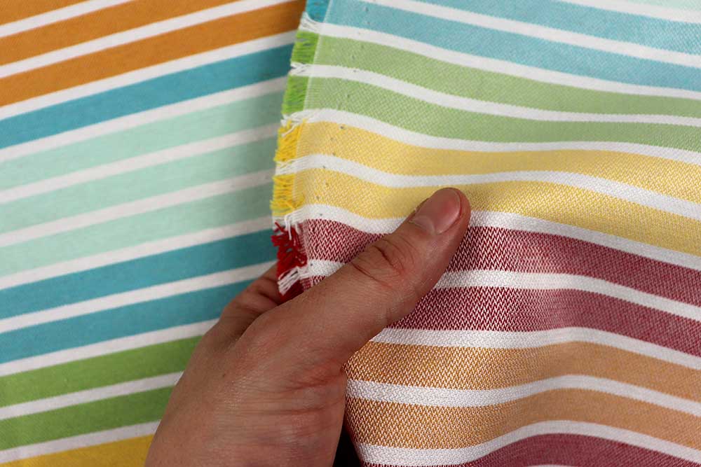 Bunter Jacquard in bunten Streifen – für kreative Wohnträume voller Lebensfreude! Ds6295 Dekostoff Bunte Streifen S4 Streifen - 280 cm Dekostoffe Dekostoff Jacquard - 280 cm - Bloom Stripes