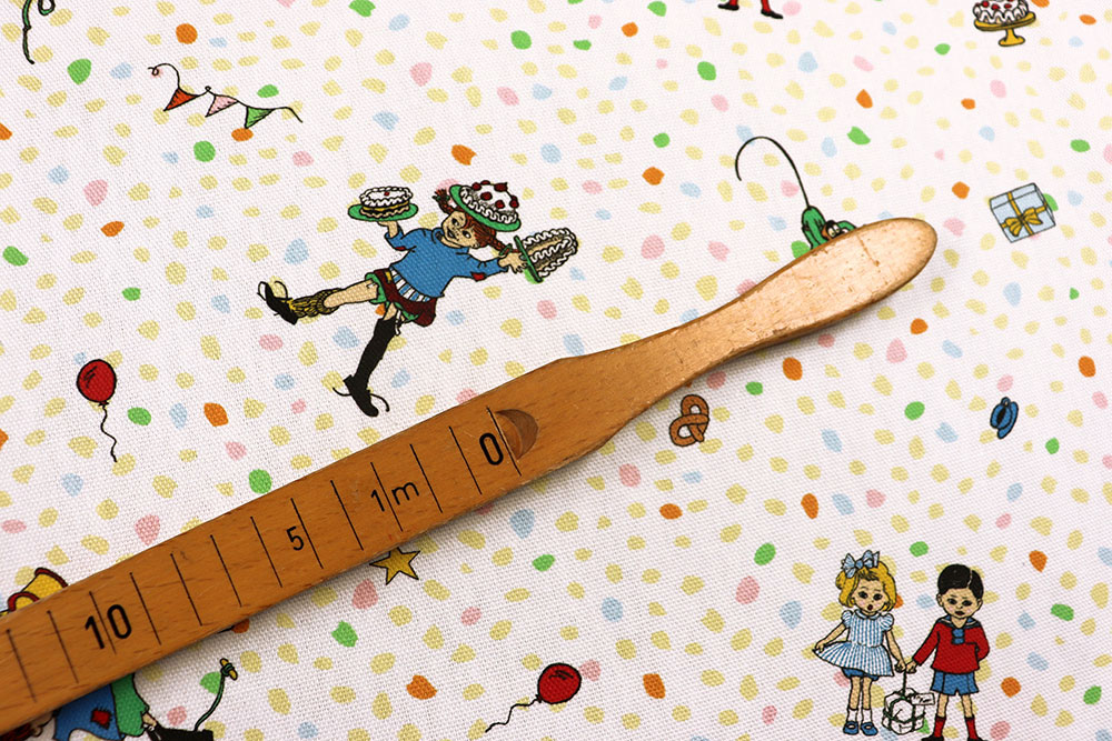 Bunter Dekostoff mit dem stärksten Mädchen der Welt - ein Muss für Fans der beliebten Kinderbuch-Reihe! Ds6333 Dekostoff Pippi Langstrumpf Sonstige Dekostoff - Pippi Langstrumpf
