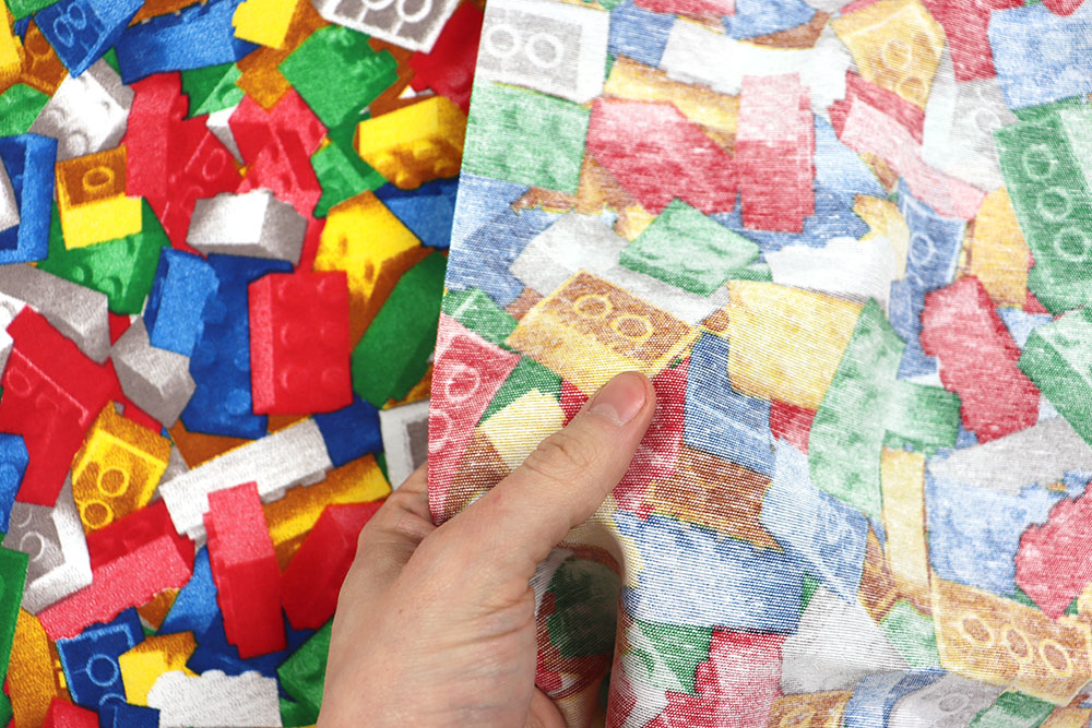 Knallbunt bedruckter Dekostoff für Kinderzimmer und Bauklotz-Fans jeden Alters! Ds6346 Dekostoff Klemmbausteine 1 Dekostoffe sonstige Dekostoff - Klemmbausteine