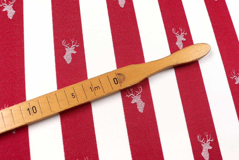 In Deutschland produzierter Stoff mit durchgewebtem Muster für Kissen, Vorhänge und mehr im Landhausstil! Ds6356 Dekostoff Jacquard Hirsch Streifen Rot S4 Dekostoffe NEU  Dekostoff Jacquard - Hirsch-Streifen - Rot