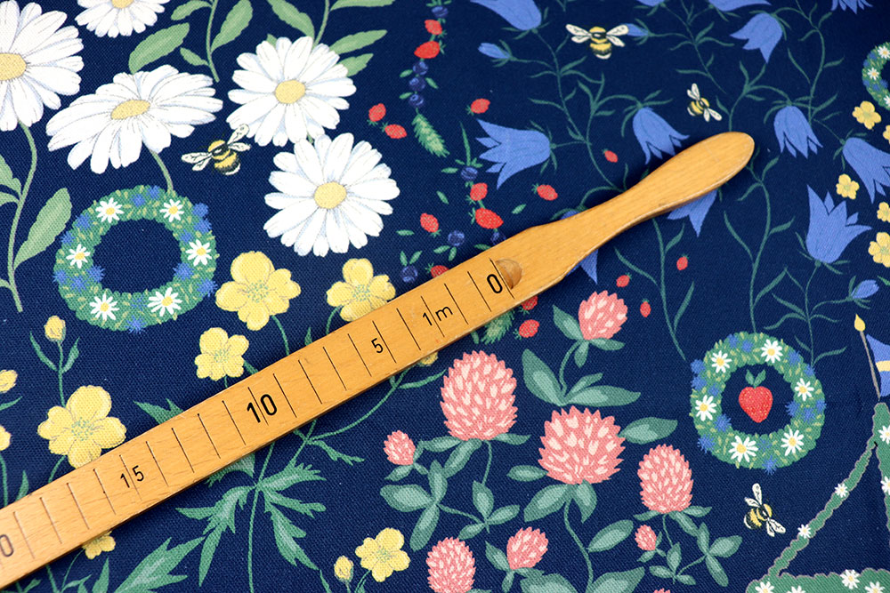 Tanzen und feiern Sie mit! Skandinavisches Feeling auf hochwertiger Ware aus reiner Baumwolle Ds6359 Dekostoff Midsommar 2 Dekostoffe sonstige Dekostoff Premium - Midsommar
