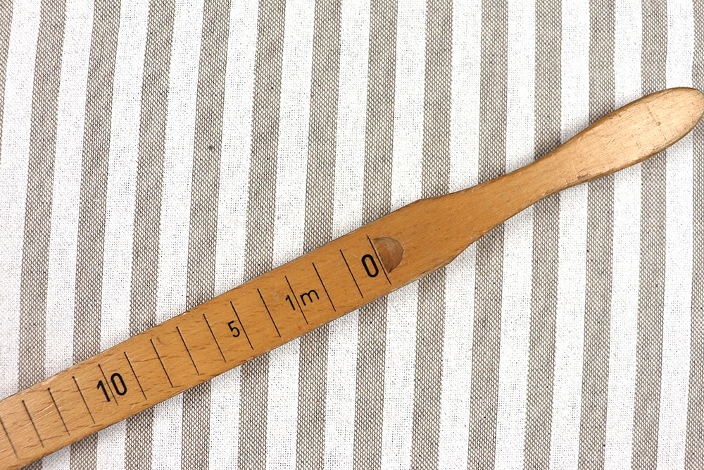 Klassisch gestreifter Dekostoff in rustikal-gemütlichem Leinen-Look Ds6412 Dekostoff Leinenoptik Streifen Natur S4 Dekostoffe NEU  Dekostoff Leinenoptik - Streifen - Natur/Weiß