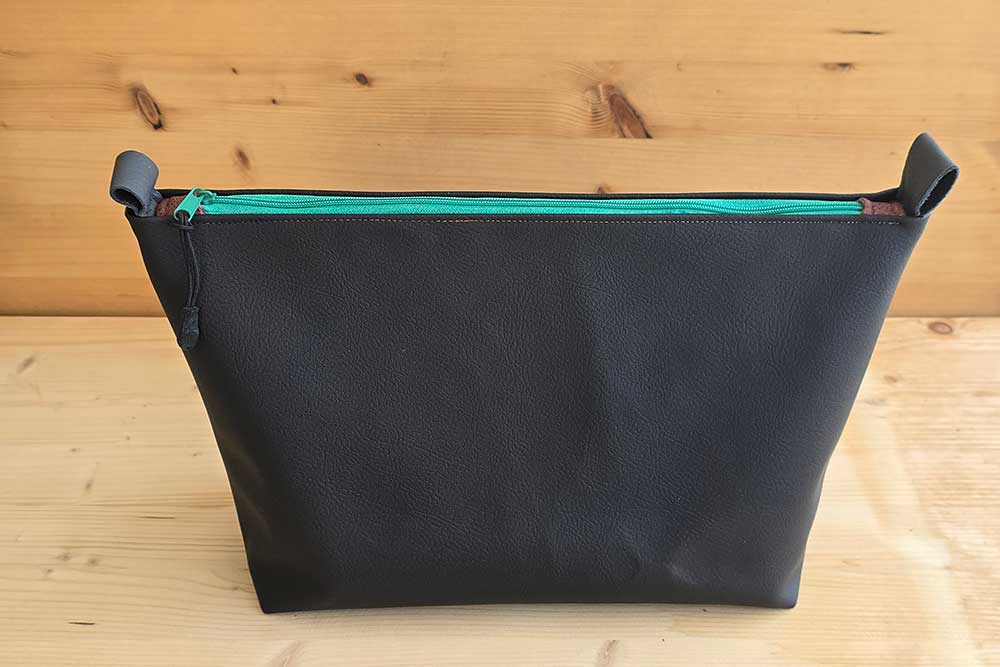 Praktisches Lederpaket zum günstigen Preis - 4 - 6 verschiedene Stücke, 2 - 4 verschiedene Farben El1065 Echtleder Reste Paket Kilo-Verkauf Echtleder-Reste - 1 kg