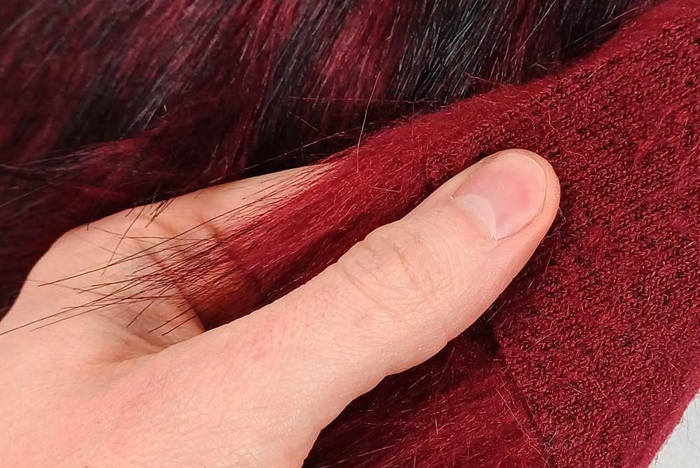 Feines Langfell-Imitat für die kalte Jahreszeit Fp1044250 Fell Rot Pelzimitat Taiga-Wolf - Pelz-Imitat - Rot/Schwarz