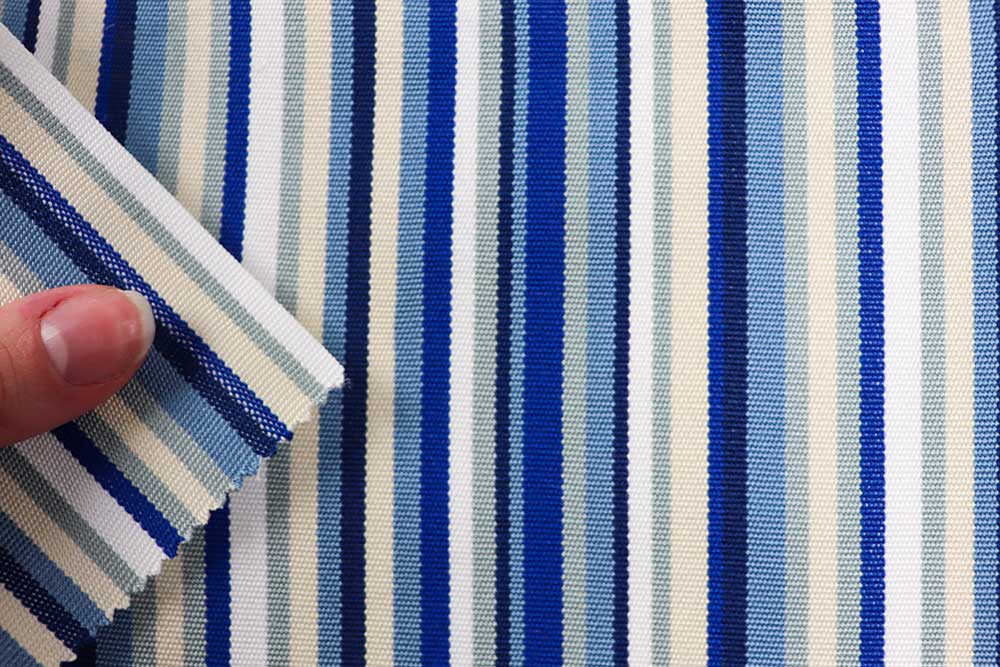Lichtechter Outdoor-Stoff mit trendigen Streifen-Designs, 45 cm breit Om5020 Farbtafel(2) Outdoor Möbelstoff Outdoor-Stoff Palma - Streifenvariationen  - 45 cm breitOutdoorstoff Streifenvariationen Rückseite