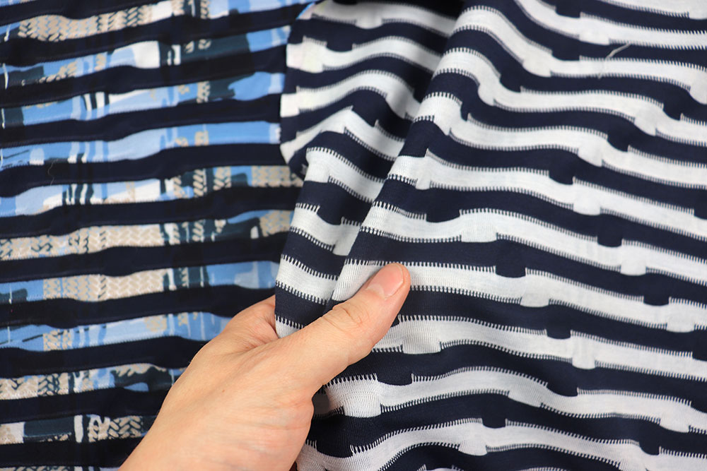 Strukturierter Jersey mit abstraktem Streifendesign für modische Projekte Sp155224 J Sonderposten Bekleidungsstoffe Strukturjersey - Abstract Sailor