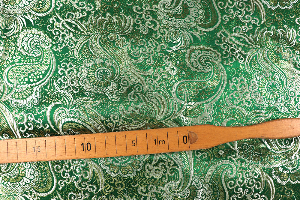 Effektvoller Stoff mit edlem, eingewebtem Muster für festliche Kostüme und besondere Anlässe Sp168018 Brokat Paisley Gruen 2 Brokat Meterware Brokat Maharadscha - Grün