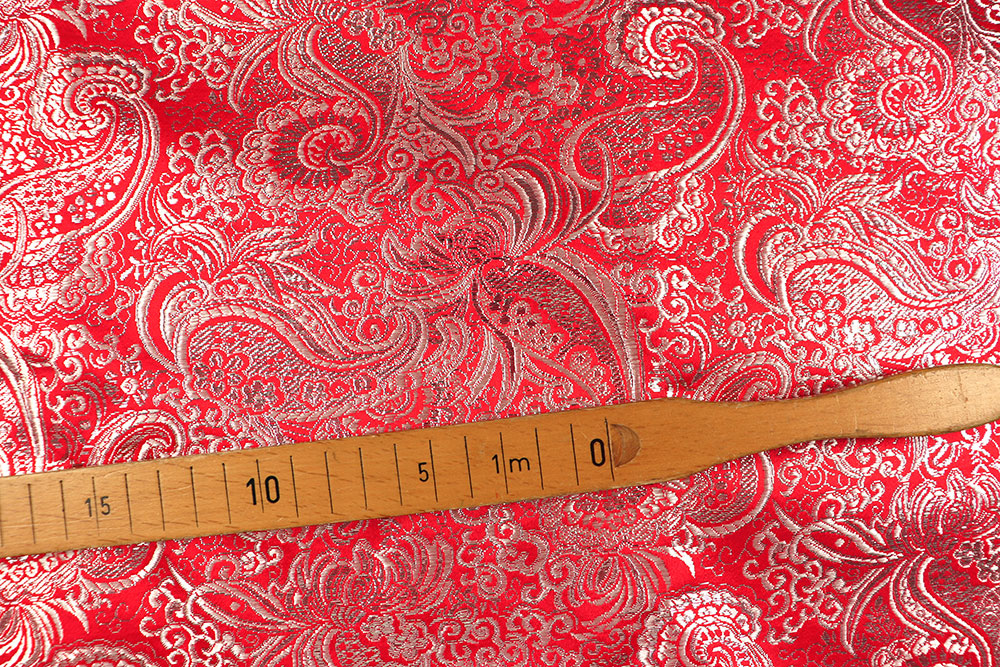 Effektvoller Stoff mit edlem, eingewebtem Muster für festliche Kostüme und besondere Anlässe Sp168019 Brokat Paisley Rot Brokat Meterware Brokat Maharadscha - Rot/Silber