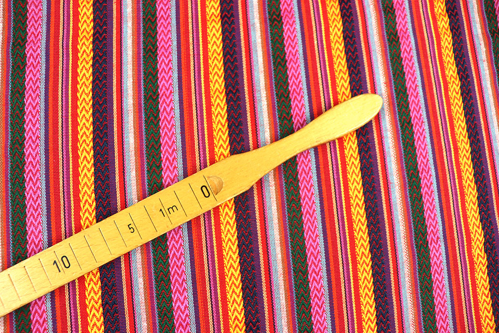 Knallbunte, durchgewebte Ware im mexikanischen Stil - Ponchos, Kostüme, Taschen etc. werden damit zu bunten Hinguckern! Sp168040 Jacquard Streifen Rosa Bunt S4 Mai Jacquard Streifen - Cancun